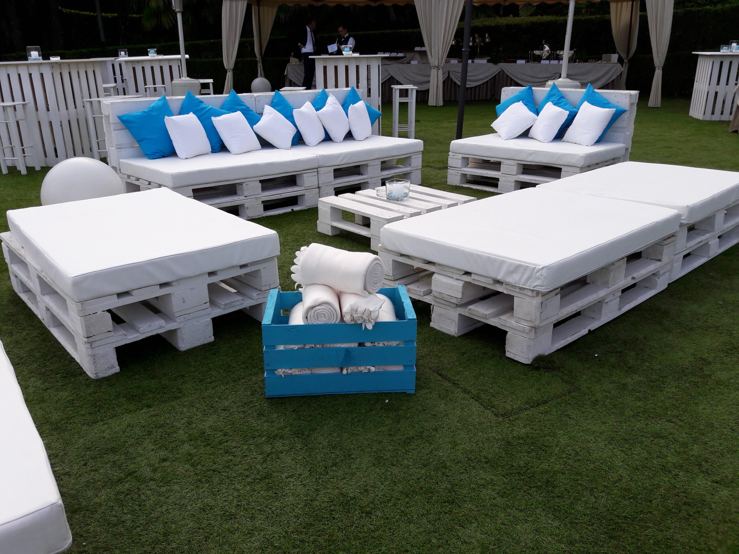 Divano Pallet angolare bianco - immagine 3